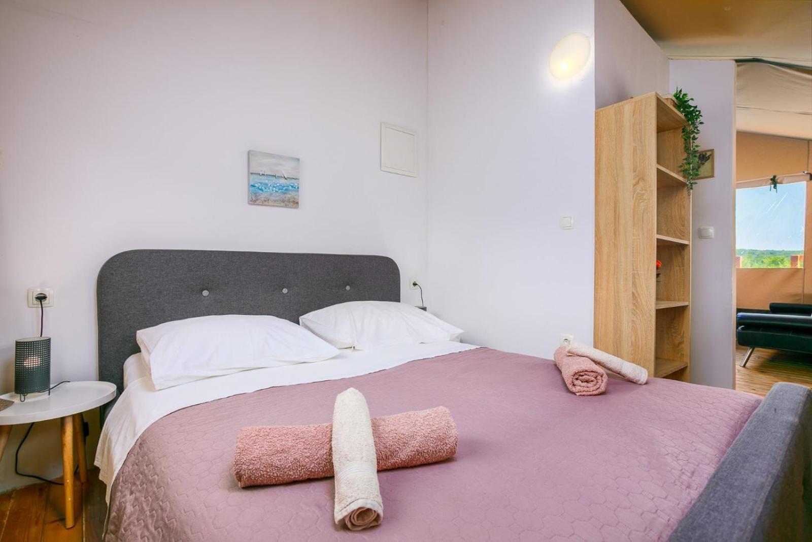Prima Insula Glamping Hotell Brusici Eksteriør bilde