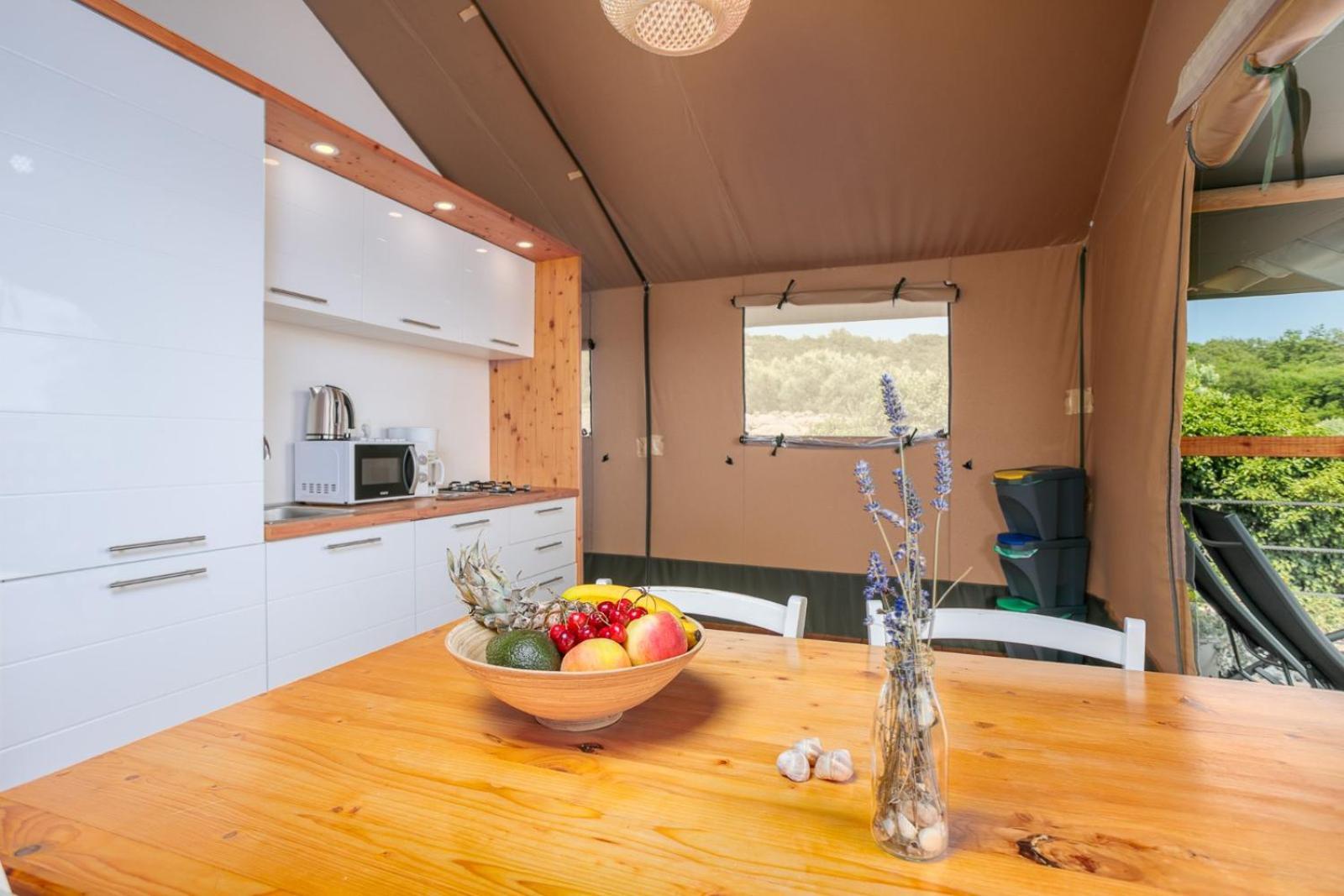 Prima Insula Glamping Hotell Brusici Eksteriør bilde